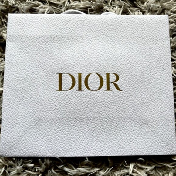 DIOR WHITE GIFT Bag - Picture 1 of 2